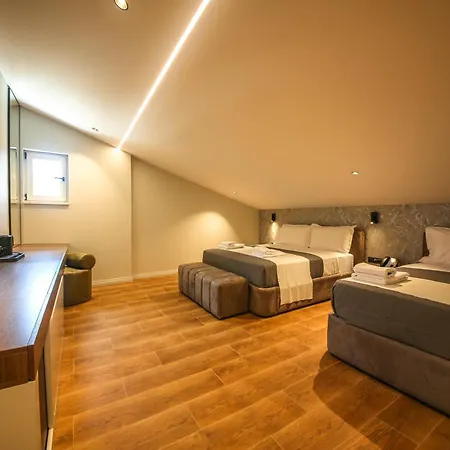 Comfort Boutique ホテル 4*