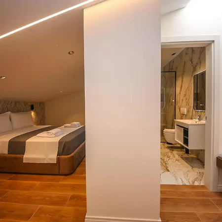 ホテル Comfort Boutique 4*